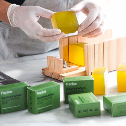 [Frankie APOTHECARY] Kawakawa Cleansing Bar